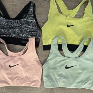 4 Nike Sports bra